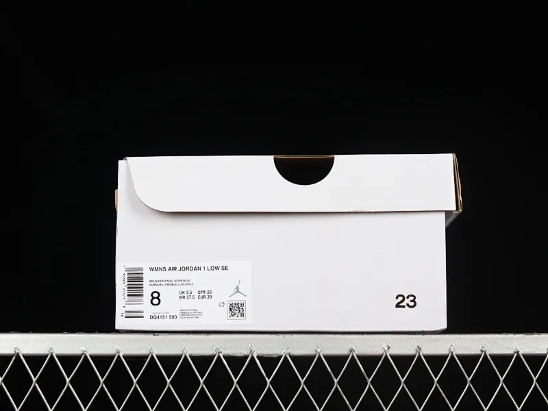All categories Air Jordan Jordan series basketball shoes Air Jordan 1 Low Z version Air Jordan 1 Low "Canvas" AJ1 Joe 1 meter white canvas stitching low-top basketball shoes DQ4151-500